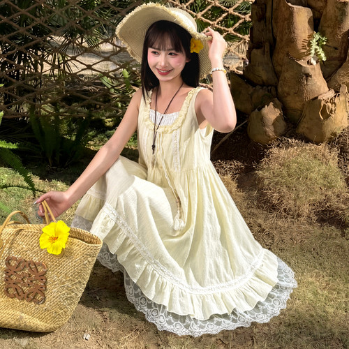 森女部落甜美风宽松吊带连衣裙女2026新款蕾丝拼接设计感A字裙夏 - 图0