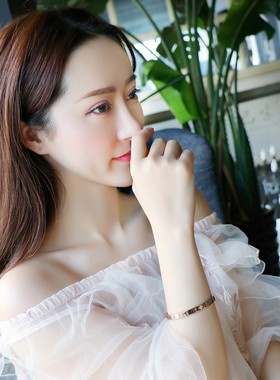 黑色冷淡风金属钛钢情人节手镯