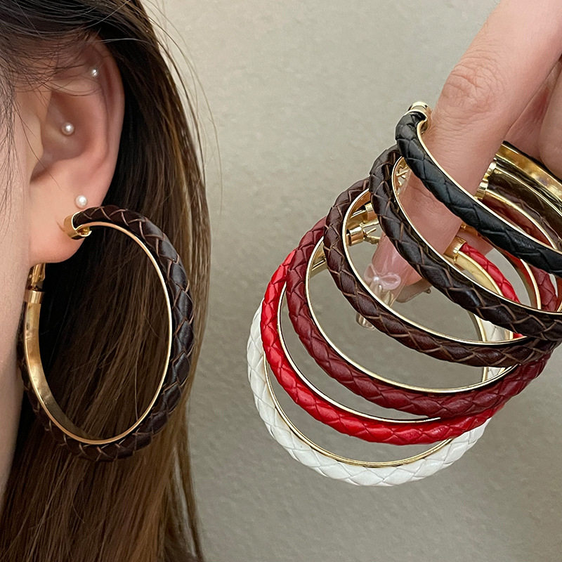 夸张个性酒红色皮革麻花C形925银针耳扣小众独特通勤百搭耳环耳饰,淘宝优惠券,粉丝福利购,淘宝优惠卷