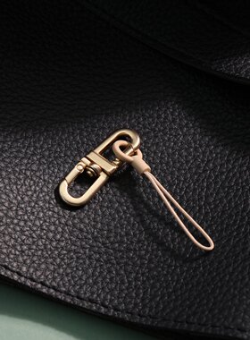 中介钥匙管控盘编号标注钥匙圈环存放挂扣钥匙串摆放出租房统筹