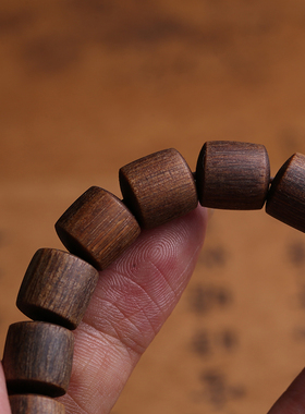 天然海南绿奇楠沉香手串黑油老料