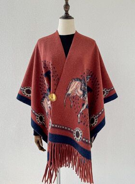 女士加厚仿羊绒斗篷披肩复古骏马