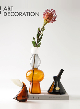 玻璃轻奢风客厅书房桌面