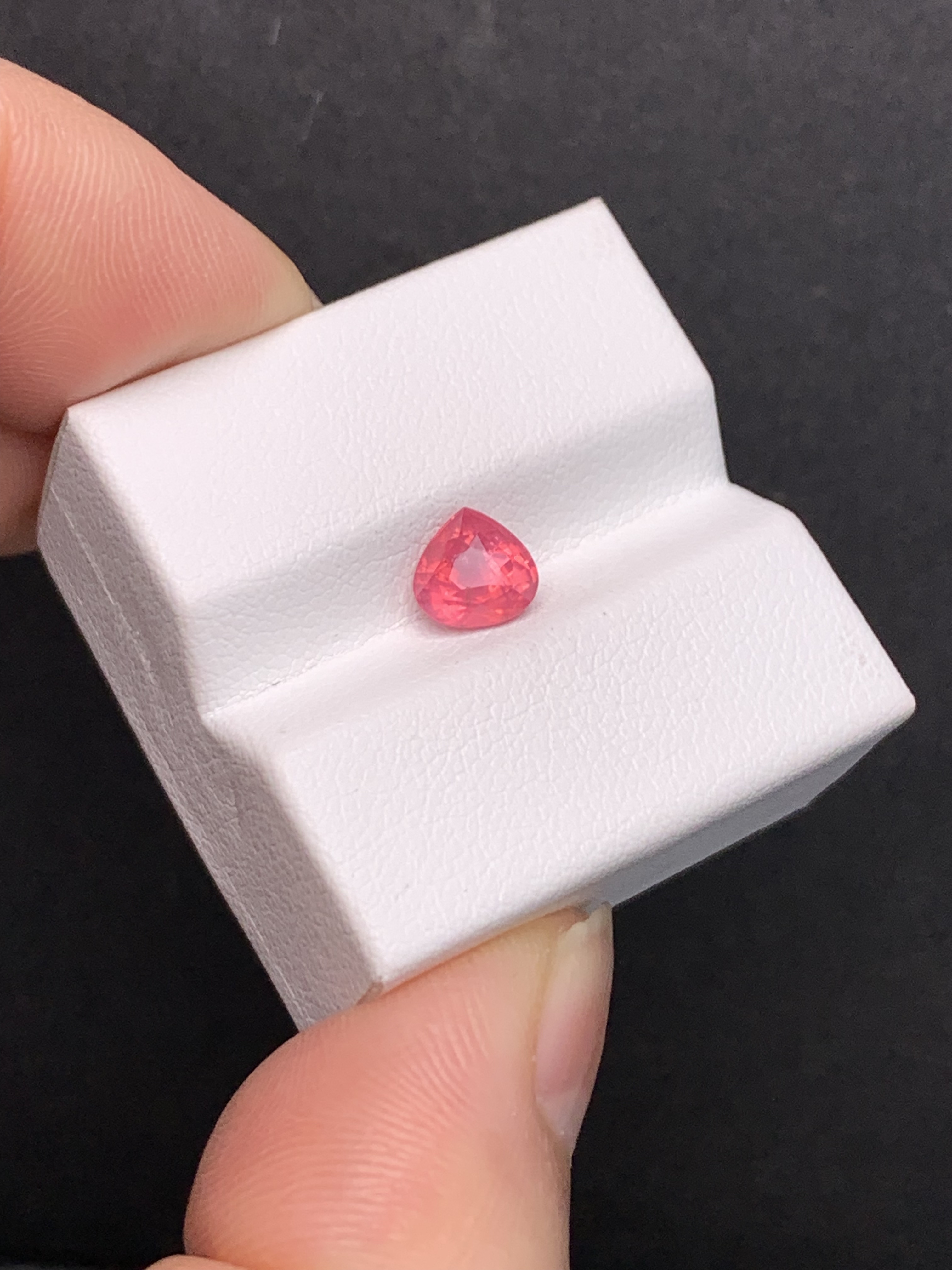 1.01克拉坦桑尼亚天然无烧马亨盖尖晶石澄粉莲花色（0318）