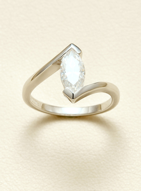 AHCHOO 静奢水滴莫桑石戒指小众设计高级感925银不规则扭曲指环女