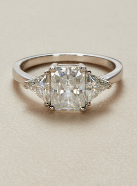 AHCHOO 静奢火彩公主方2克拉莫桑石钻戒指高级小众S925银爆闪指环