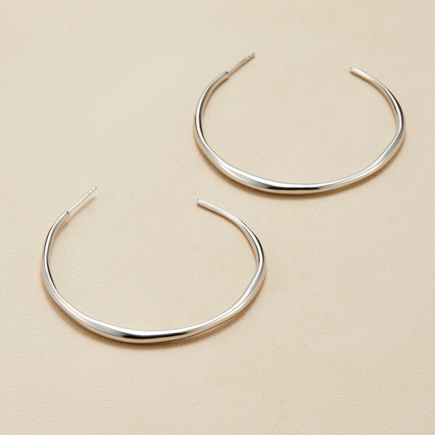 AHCHOO 静奢风百简约高级素圈圆形大耳环通体S925纯银耳钉耳圈女,淘宝优惠券,粉丝福利购,淘宝优惠卷