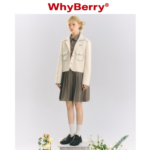WhyBerry 23SS“甜酪笔记”娃娃领薄垫肩西装外套撞色休闲复古风 - 图0