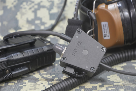 Популярные тактические наушники davies-e производства tca.