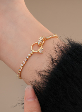 2024冬当季新款 衣佳人折扣 打结圆圈相扣可调节手链手饰