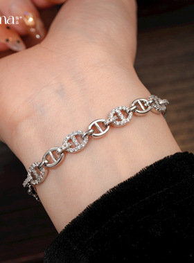 2025冬当季新款 衣佳人折扣 几何猪鼻子手链轻奢感手环手饰