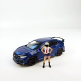 RM Puppet 1:64 Короткая юбка девушка с моделью шлема NSX Micro -shoot Mini Gt Match Box TSM Hotile