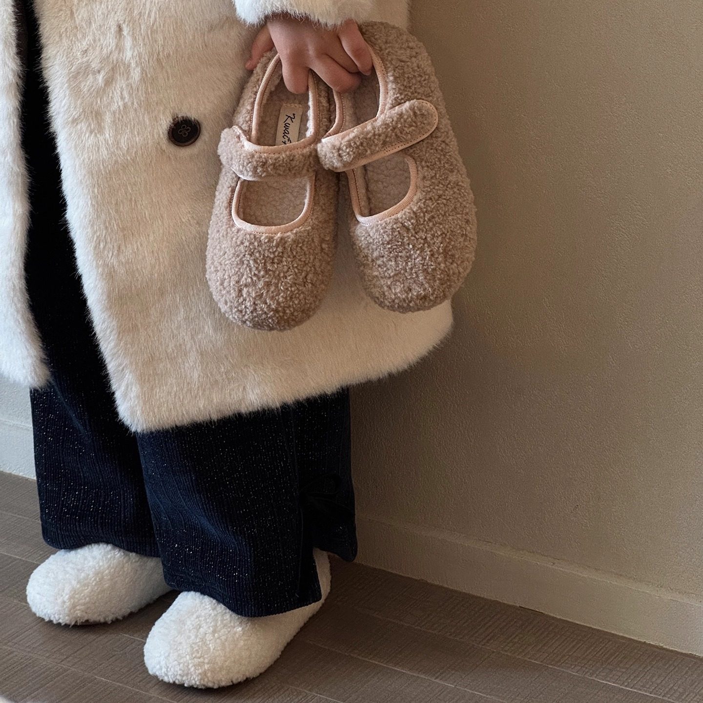 韩版儿童毛毛鞋秋冬新款女童棉鞋保暖女孩豆豆鞋二棉加绒宝宝童鞋,淘宝优惠券,粉丝福利购,淘宝优惠卷