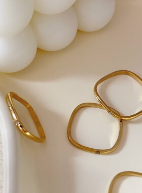 7 rings 简约小众素圈镶锆石ins风方形钛钢几何百搭个性戒指女