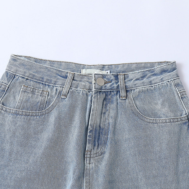 ພາກຮຽນ spring ແລະ summer ຂອບດິບ ripped ຂາຊື່ jeans ວ່າງສໍາລັບແມ່ຍິງ
