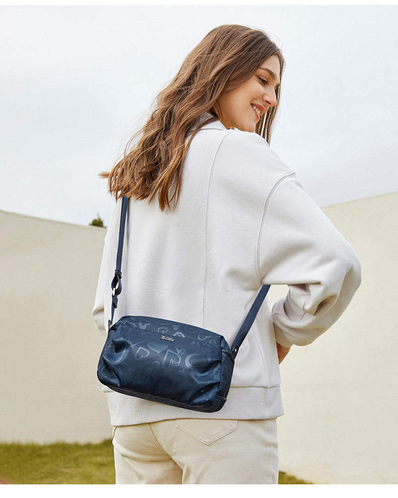 LEFF莱夫中年妈妈包斜挎包2025新款女帆布单肩包牛津布尼龙小包包,淘宝优惠券,粉丝福利购,淘宝优惠卷