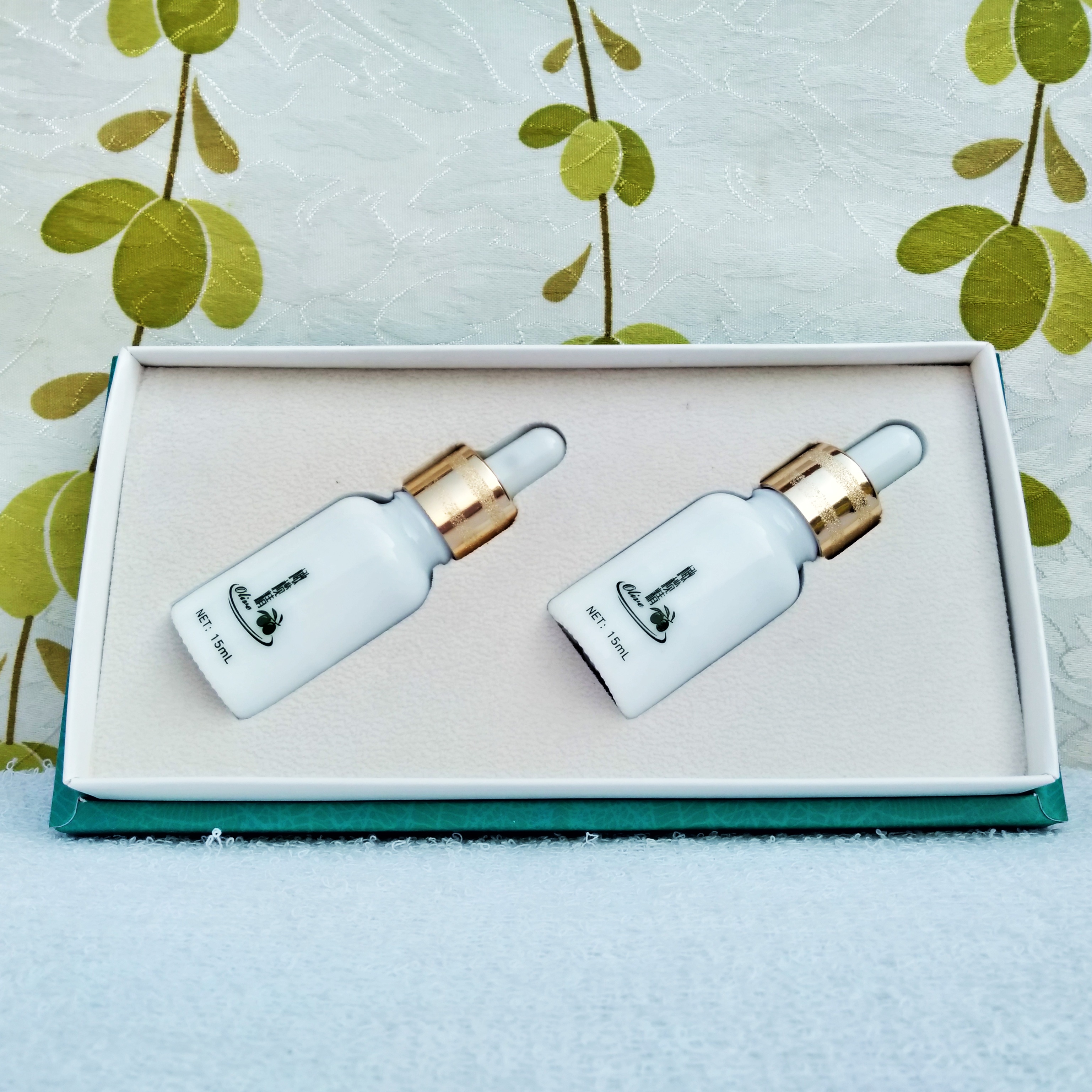 个 15ml 楠圣菲橄榄膜护精灵液补水保湿收缩毛孔紧致美白遮瑕修复 2 个 15ml 楠圣菲橄榄膜护精灵液补水保湿收缩毛孔紧致美白遮瑕修复 2
