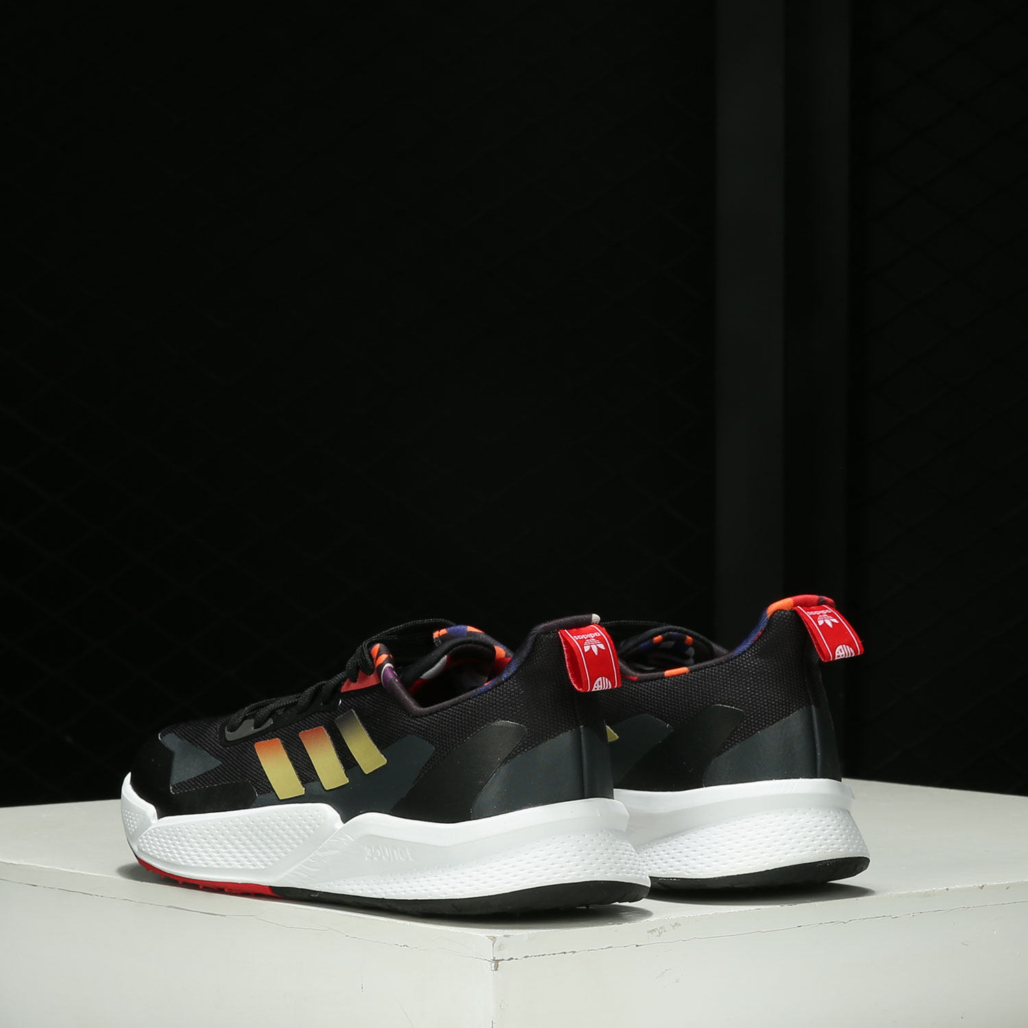 adidas/阿迪达斯正品男女鞋 cny牛年新年款运动鞋跑步鞋gz7604