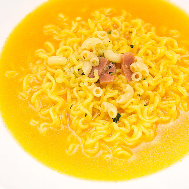 Korean imported instant noodles instant noodles