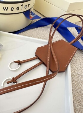 毛衣链胎牛皮皮牌项链