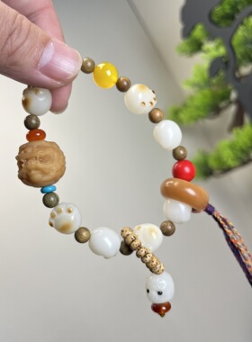 炭烤猫爪手持文艺复古佛系显白百搭木质风化跑环绕指柔手串文玩