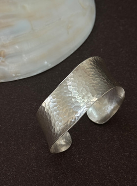 泰国清迈手工捶打纹925银手镯女纯银复古手饰小众设计款新品现货