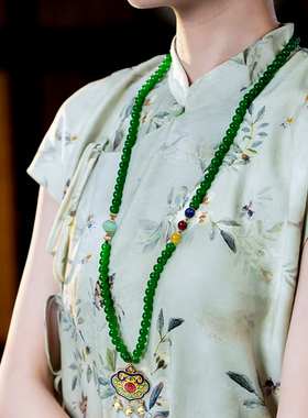 新中式原创设计国潮国风毛衣链祖母绿圆珠串珠长款项链平安锁铃铛