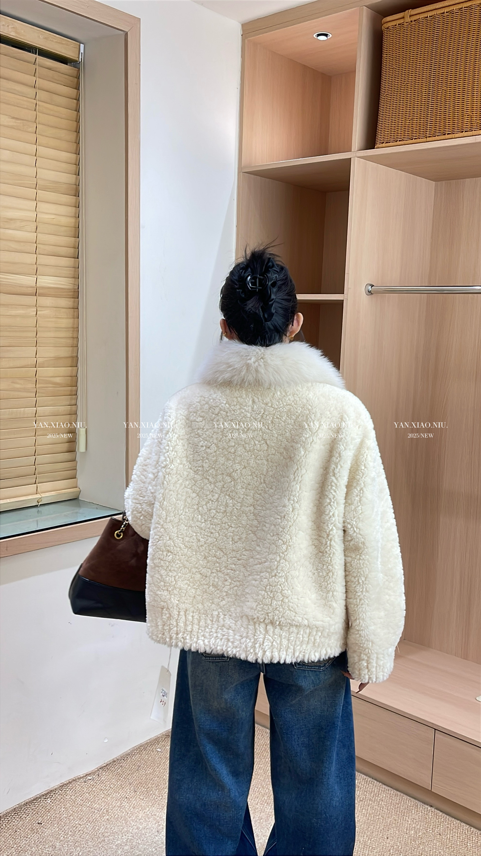 27693冬季韩版气质真毛领宽松显瘦羊羔毛皮毛一体短款休闲外套女,淘宝优惠券,粉丝福利购,淘宝优惠卷