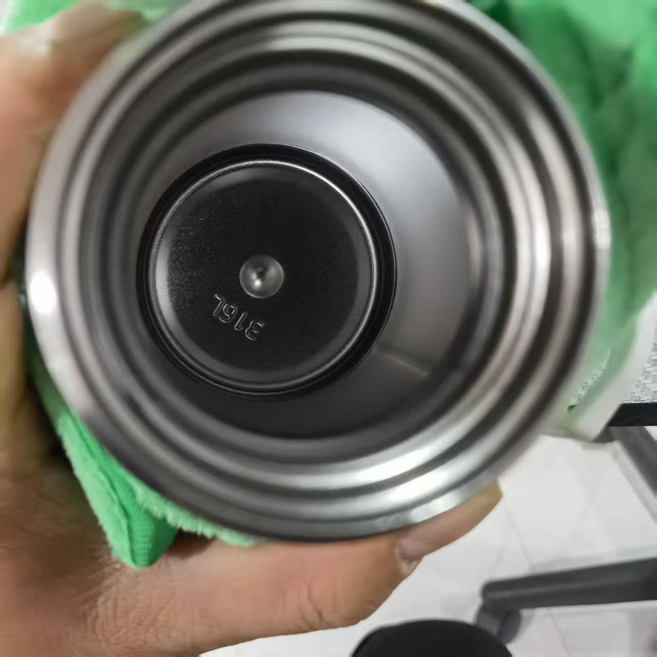 膳魔师青蛙杯儿童316L高真空吸管直饮保温杯一杯双盖550ML/580ML - 图3