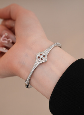 锆石菱形花朵卡扣手镯轻奢感手环