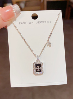 日韩精致时尚百搭微镶锆石方形十字架吊坠项链小众设计感简约颈链