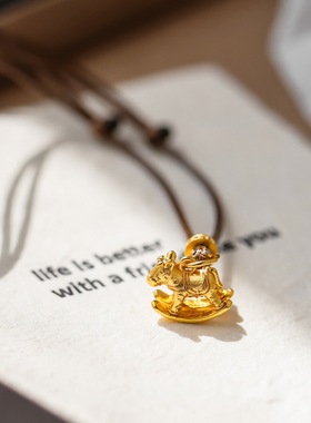 本命年小众可爱小木马棕绳项链