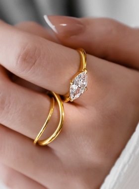 轻奢时尚菱形锆石钻戒
