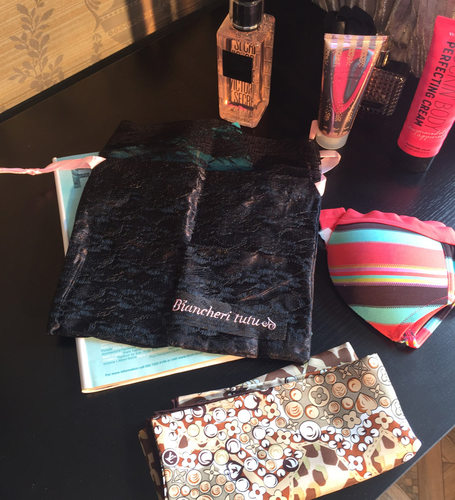 2025新款 外贸出口 黑色蕾丝抽绳高贵精致 内衣收纳袋抽绳包 - 图3