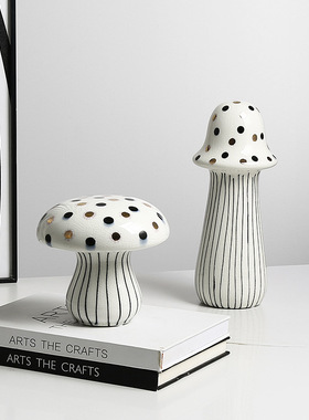 北欧现代手绘陶瓷波点蘑菇摆件展厅电视柜酒柜设计师创意