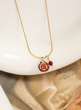 安可拉红石榴项链女轻奢高级感