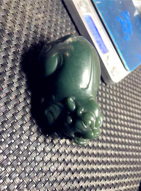 和田玉塔青把件---貔貅