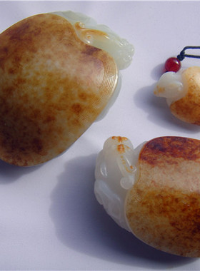 秋梨皮把件龙龟新疆和田玉籽料