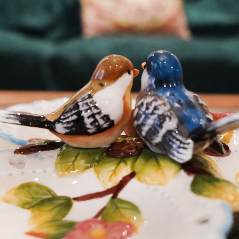 中式花鸟釉下彩陶瓷三格坚果盘创意餐盘爱情鸟家居茶几装饰果盘 - 图1