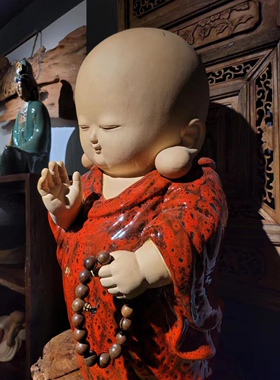 石湾陶瓷红衣沙弥摆件
