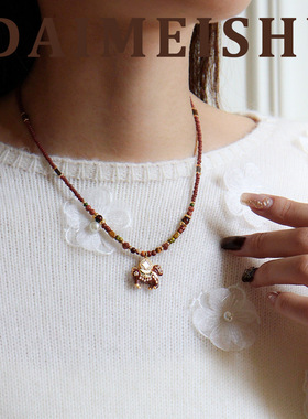 原创复古美拉德秋冬锆石铜钱滴油小马吊坠项链轻奢高级感锁骨链女