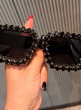 2025新款复古方形宝石太阳镜