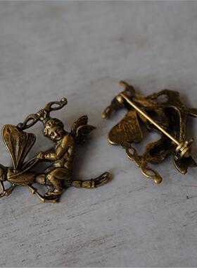 百年模具制普托小天使骑蜻蜓胸针