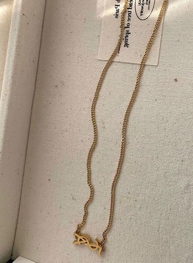 Rusizi新款AU750不掉色项链女玫瑰金设计感字母颈链气质锁骨链