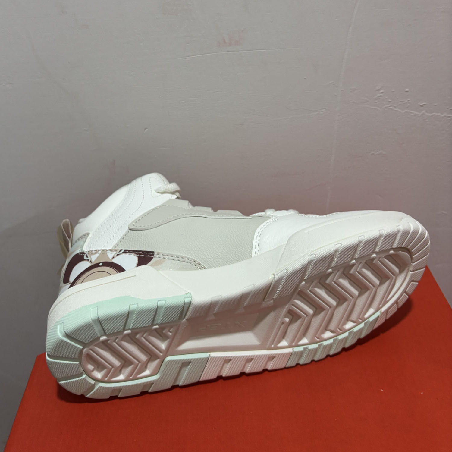 特步正品春秋休闲防滑透气潮高帮青年学院女运动板鞋977118310080,淘宝优惠券,粉丝福利购,淘宝优惠卷