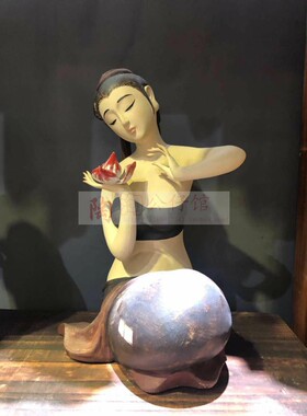 中式仕女古典美女摆件赏花