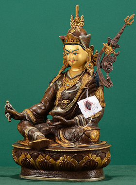 莲花生大师铜像摆件室内