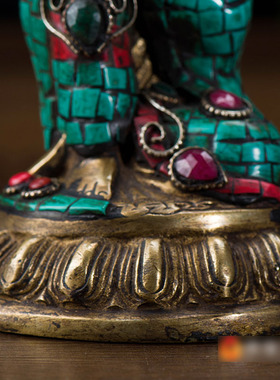 尼泊尔手工镶嵌宝石铜像摆件