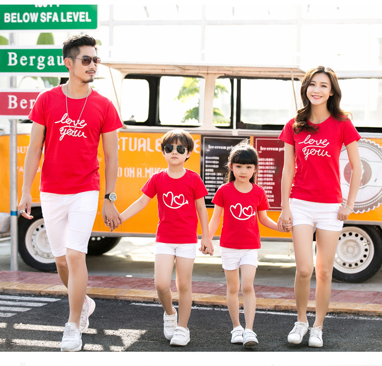 親子裝2019夏一家三口純棉T團體服大紅色愛心休閒運動大童碼短袖
