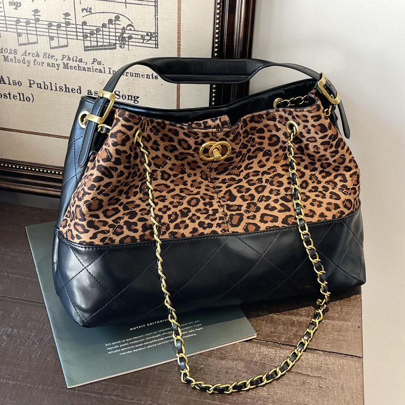 百搭时尚豹纹小众菱格链条水桶包 2025女气质爆款休闲手提斜挎包N,淘宝优惠券,粉丝福利购,淘宝优惠卷